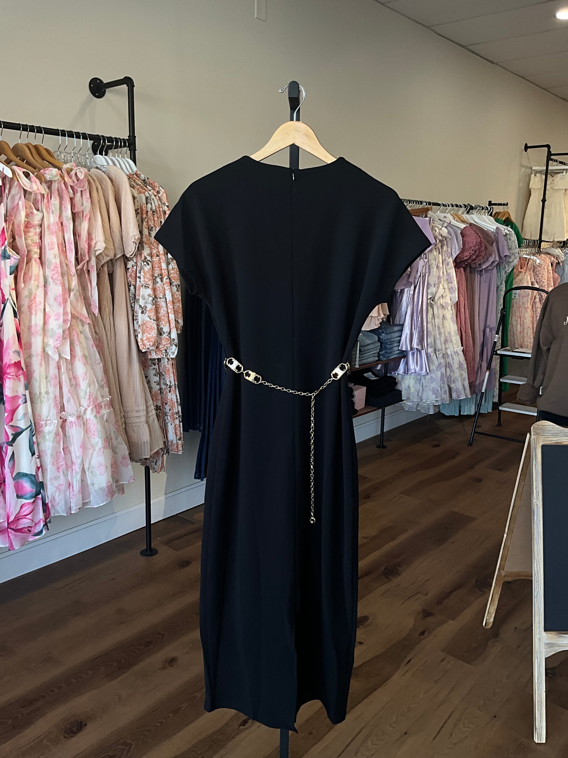 Black Gold Belt Dress VANESSA'S BOUTIQUES Black Gold Belt Dress VANESSA'S BOUTIQUES