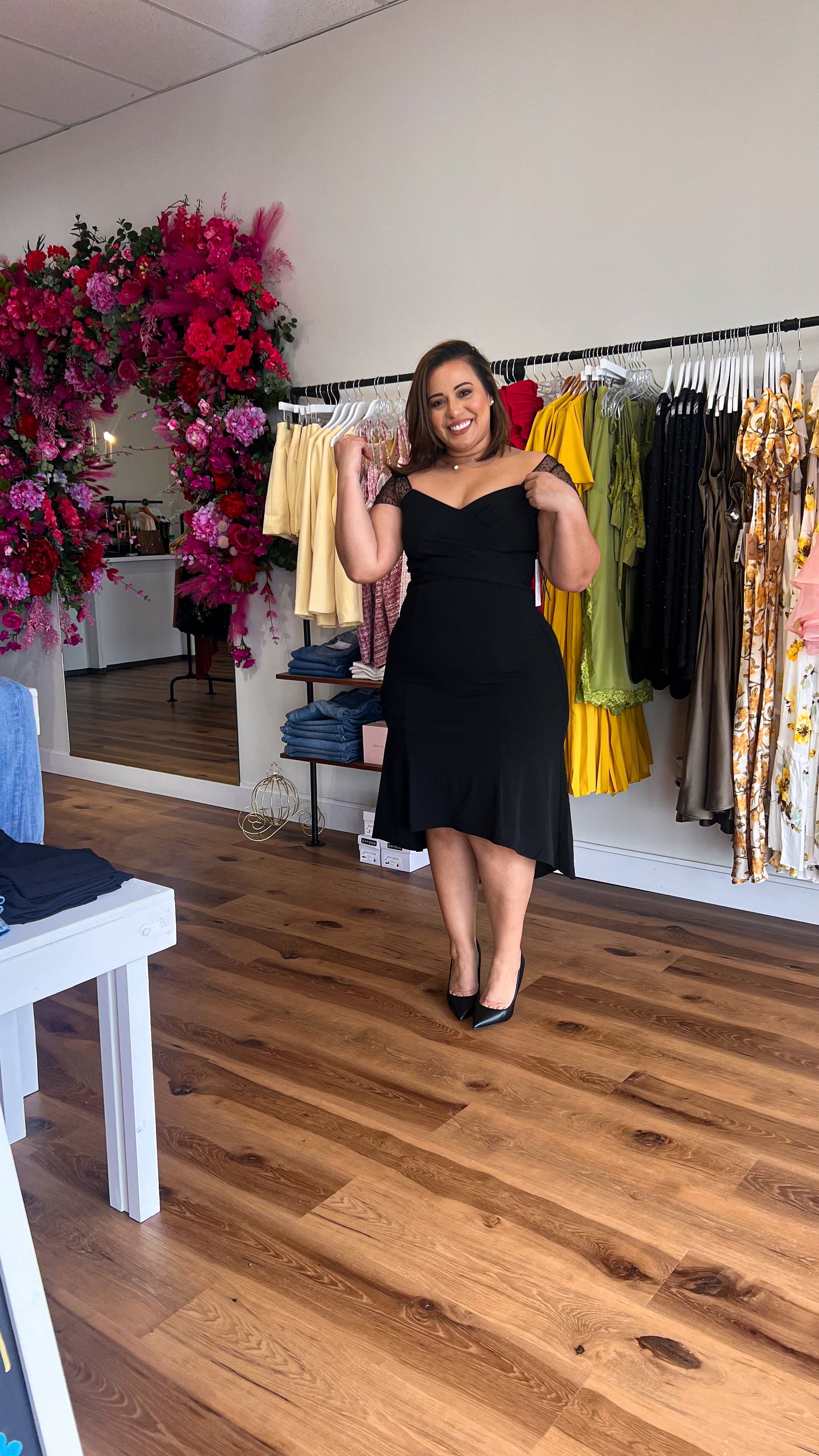 black dresses in store Black Dress Maggy London – VANESSA'S BOUTIQUES