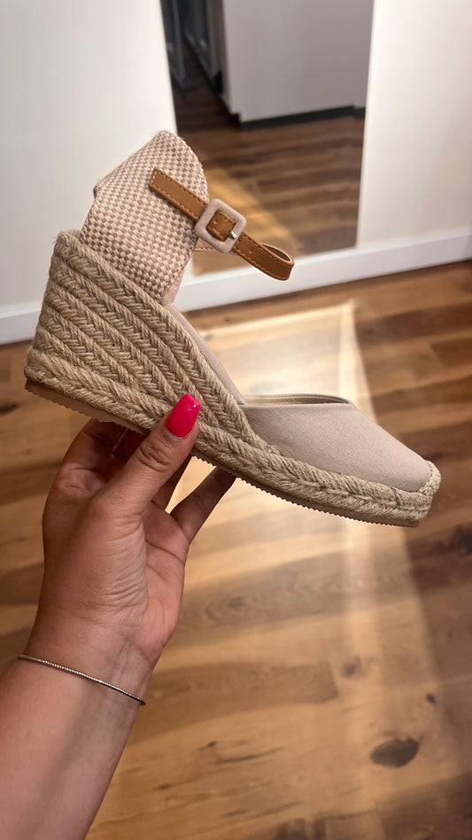 Canvas Wedge